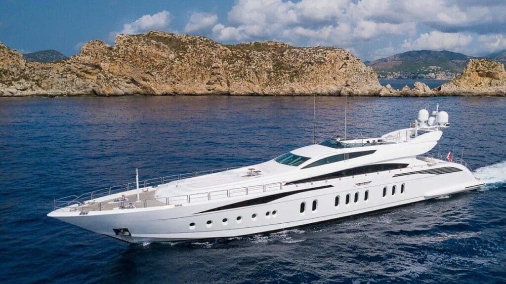 leopard-yacht