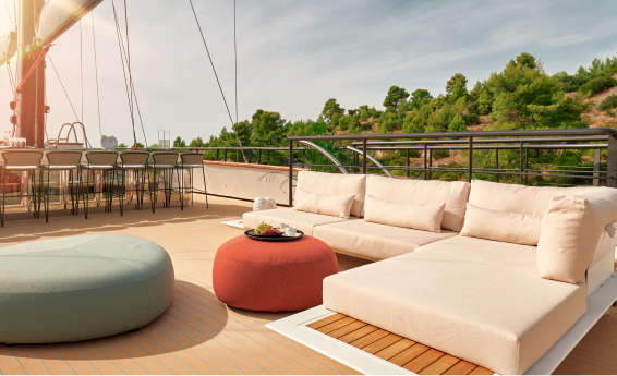 Anetta-yacht-sundeck-lounge